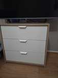 Cômoda IKEA Askvoll