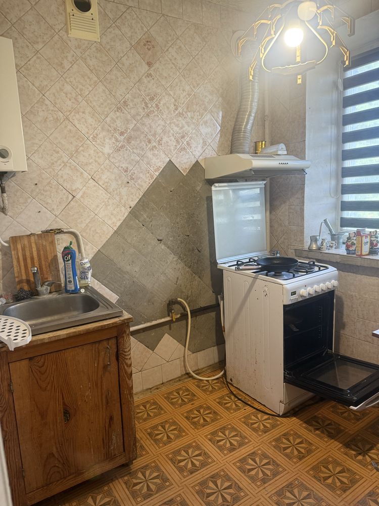 Продаж двухкімнатної  в центрі 38500