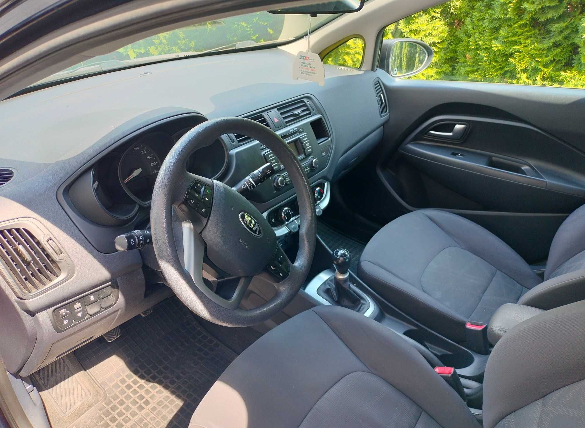Sprzedam samochód Kia Rio 2012 r