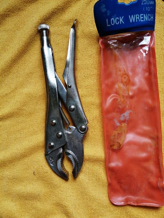 Obcęgi  - kleszcze -