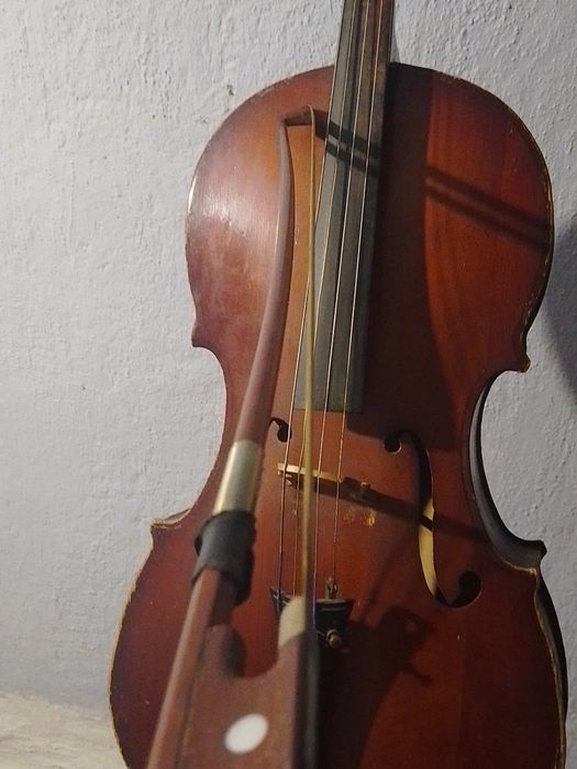 Віолончель 3/4 в хорошем состоянии