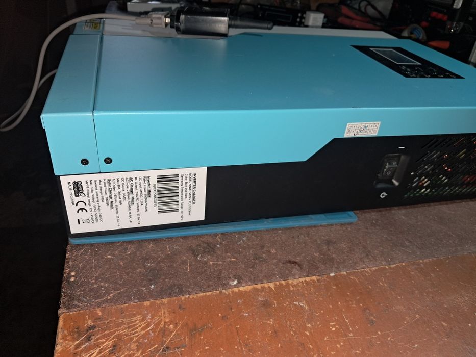 Продам инвертор гибридный однофазный б/у Mps-V Plus 5,5kW