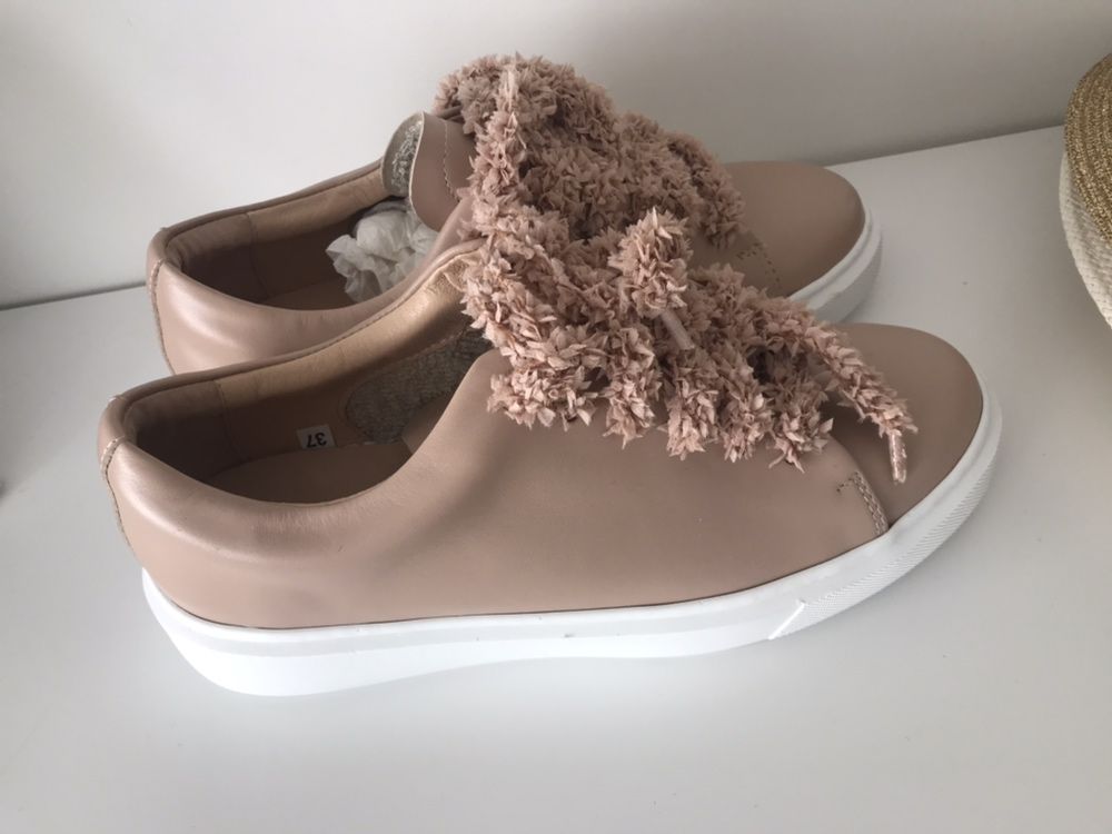 Sneakersy skórzane nude w stylu Vanda Novak GIANMARKO