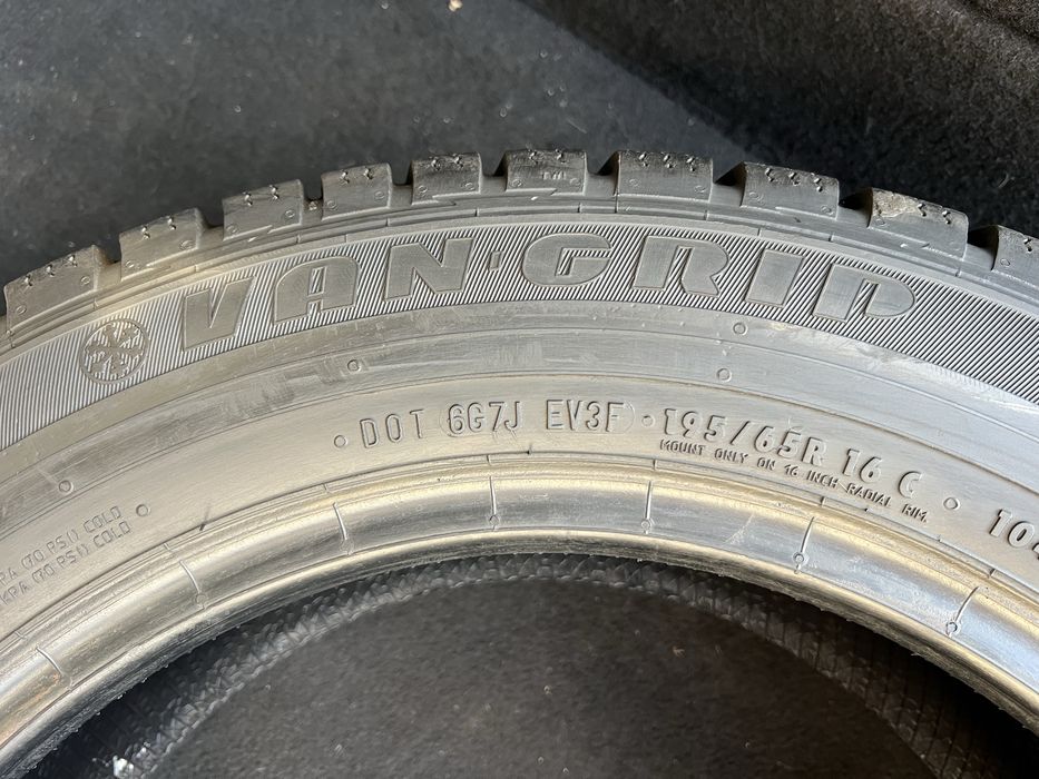 SEMPERIT 195 65 r16C Van-Grip 2 99 % залишок протектора ЗИМА комплект