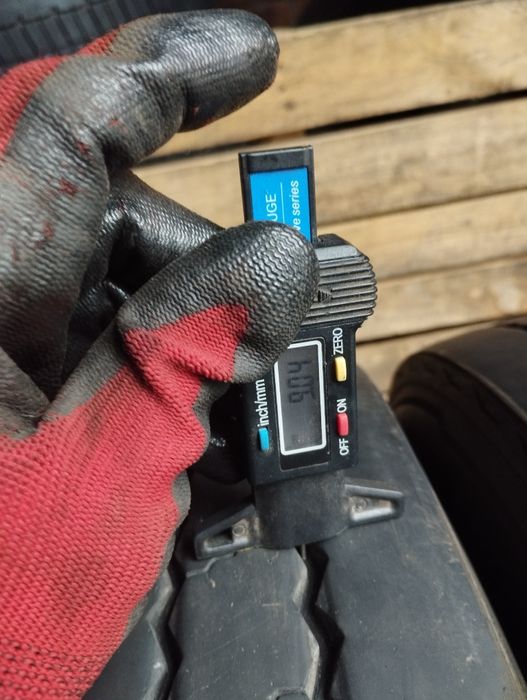 Шини 225/75/17.5 Continental