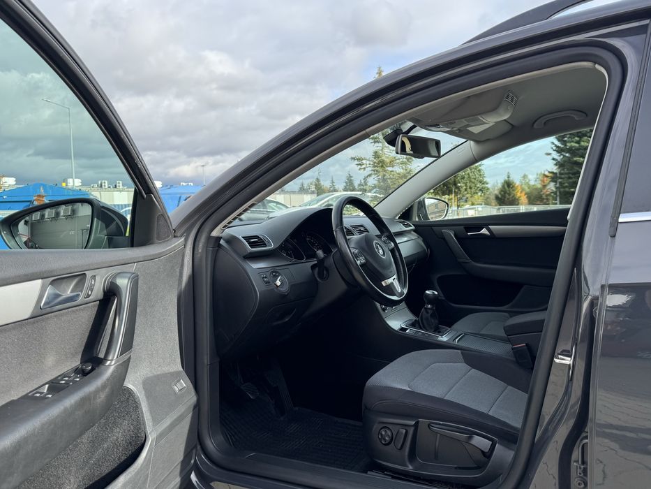 Vw Passat B7 2.0 Tdi 140 ps 2012r Klima / Navi / Czujniki / Import DE