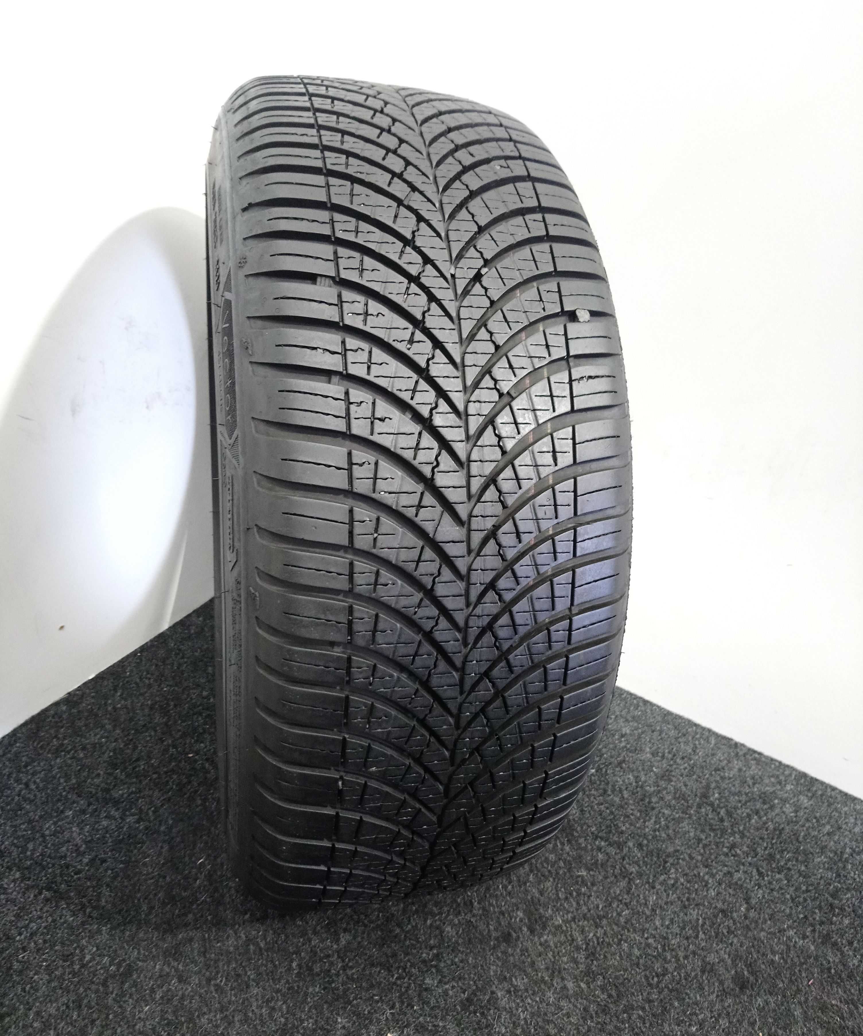 205/45R17 Goodyear Vector 4Seasons GEN-3 88W XL