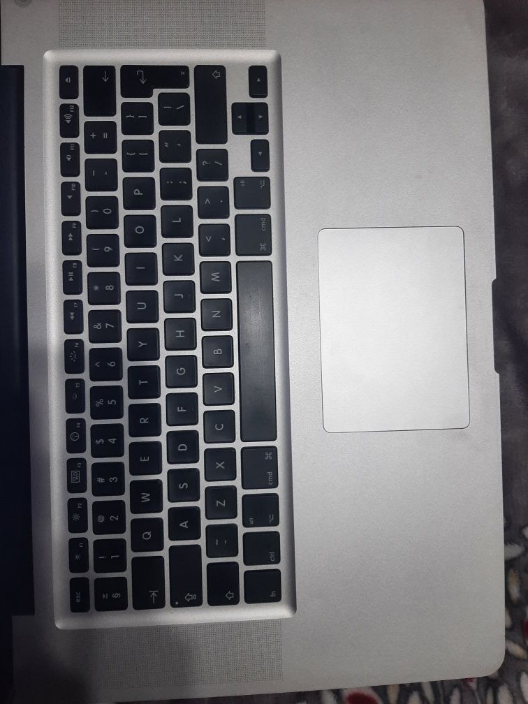 MacBook Pro 2011 в хорошем состоянии