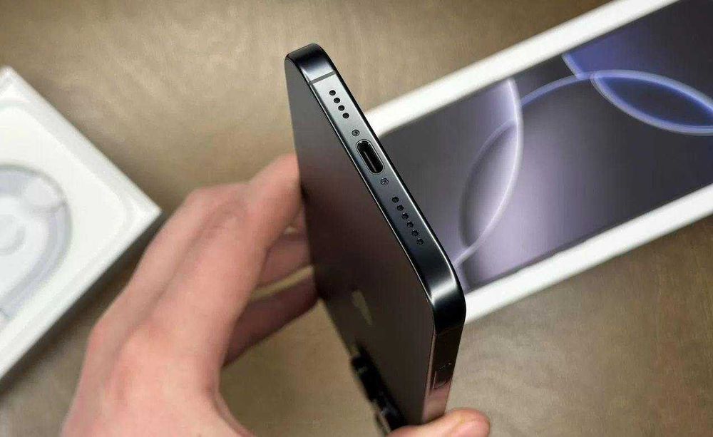 iPhone 16 Pro Max, 256 ГБ