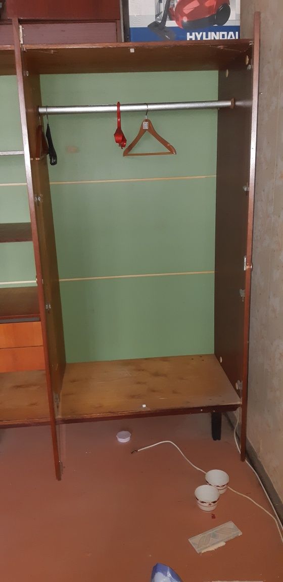 Шафа б/у в гарному стані