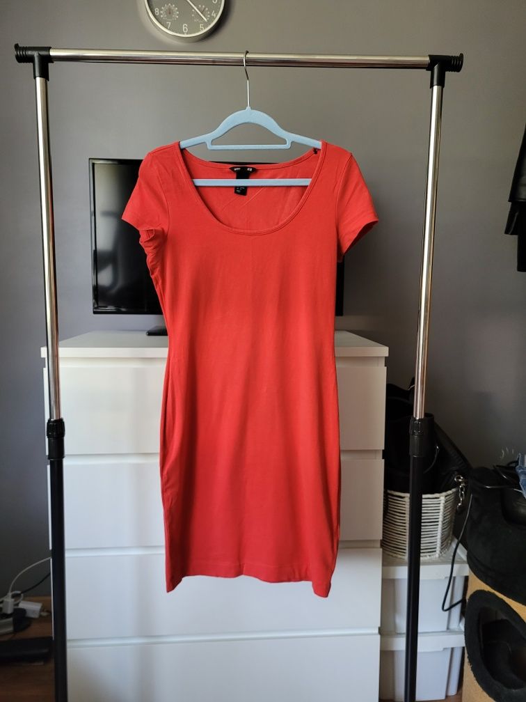 Sukienka mini basic h&M czerwona przylegająca S 36