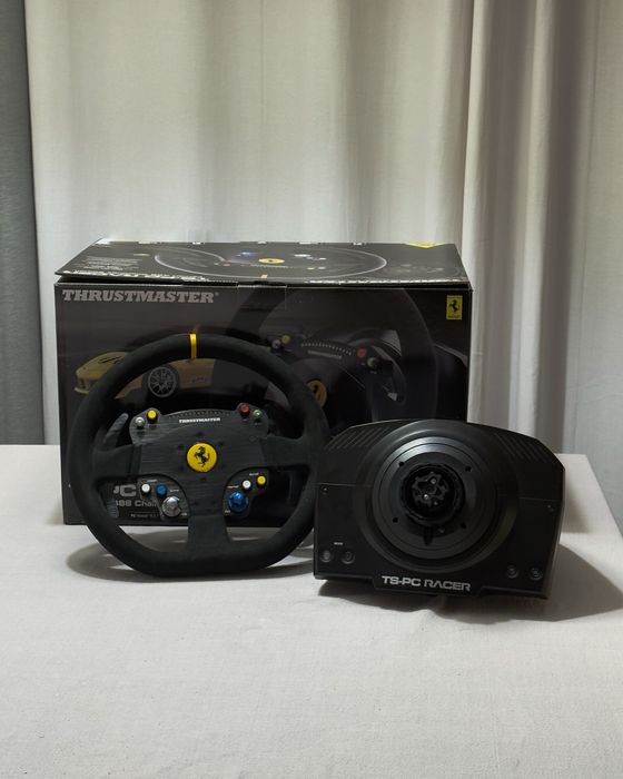 Simulador de corrida -Kit Simracing (2 volantes thustmaster + Pedais)