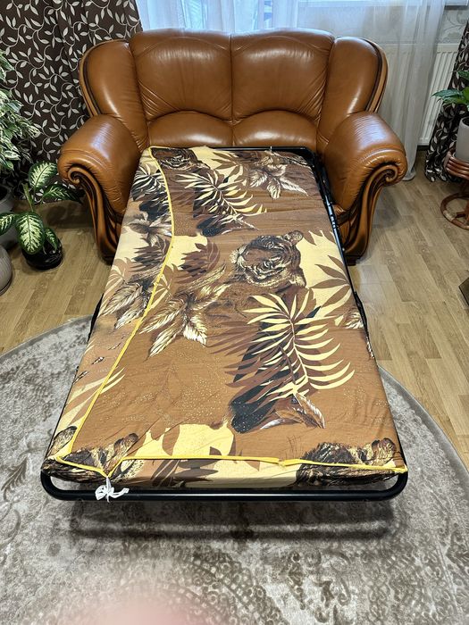 Продам шкіряний диван