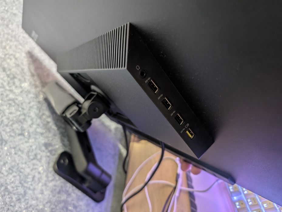 Lenovo ThinkVision 27