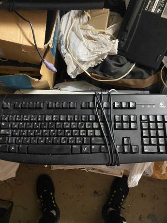 Продам 2 клавиатуры Logitech