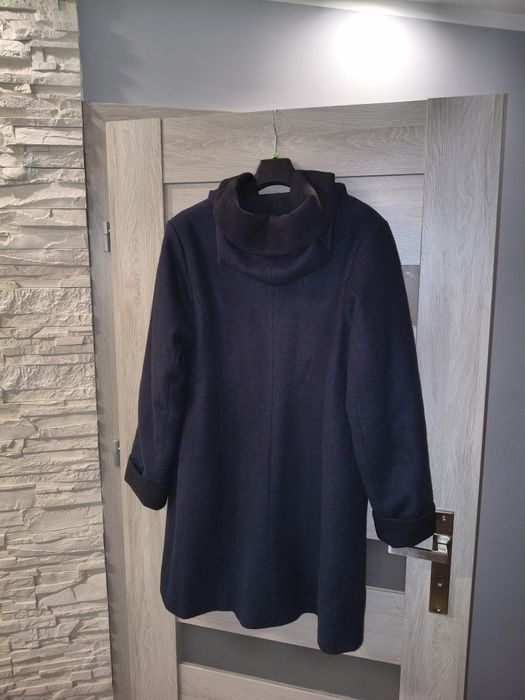 Płaszcz z kapturem granatowy