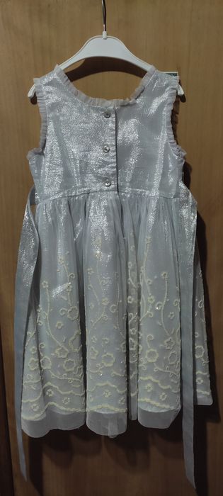 Дитяча сукня святкова на 5-6 років.