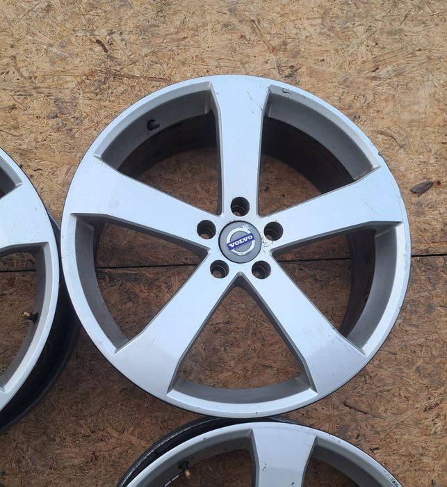 19 Felgi 5x108 Volvo S60 V40 V60 Cross Country V70 XC40 XC60 XC70 XC90