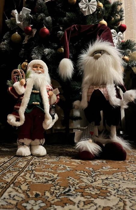 Гном  і санта новорічні іграшки