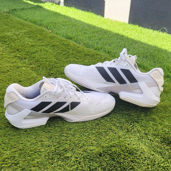 Adidas Adizero Padel / Ténis, tamanho 42
Novos, apenas 1 jogo .
Vend