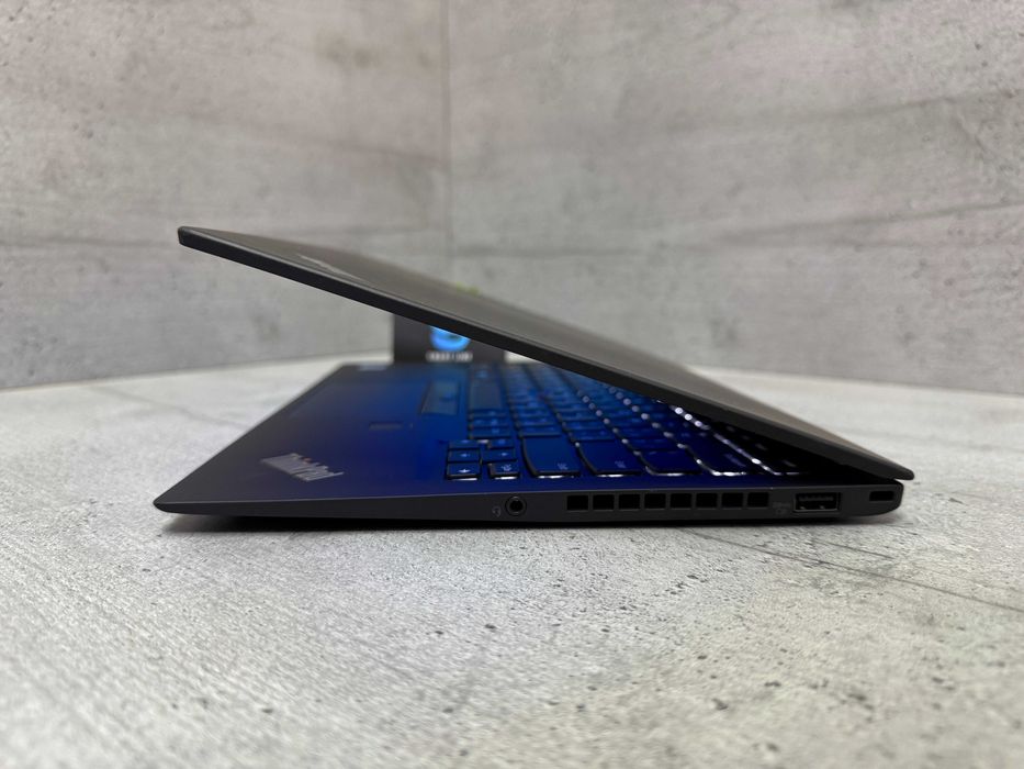 8gb ddr4/256gb ssd/Мультимедійний ноутбук Lenovo X1 Carbon Gen 5