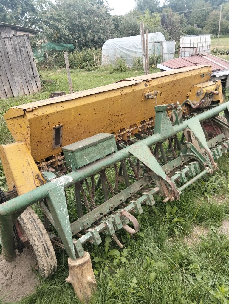 Siewnik do zboża hassia