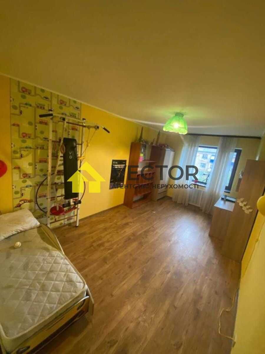 Продаж 3к квартири з ремонтом 77 м2, цегляний будинок, ТЕРМІНОВО