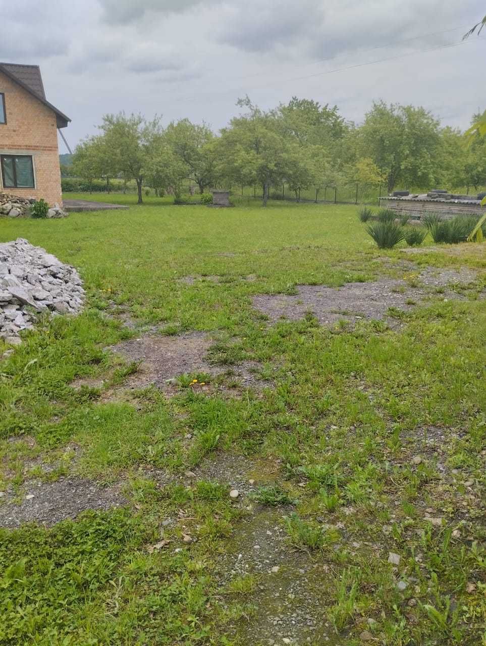 Сонячна ділянка + просторий будинок у місті Косів | 2500 м² землі