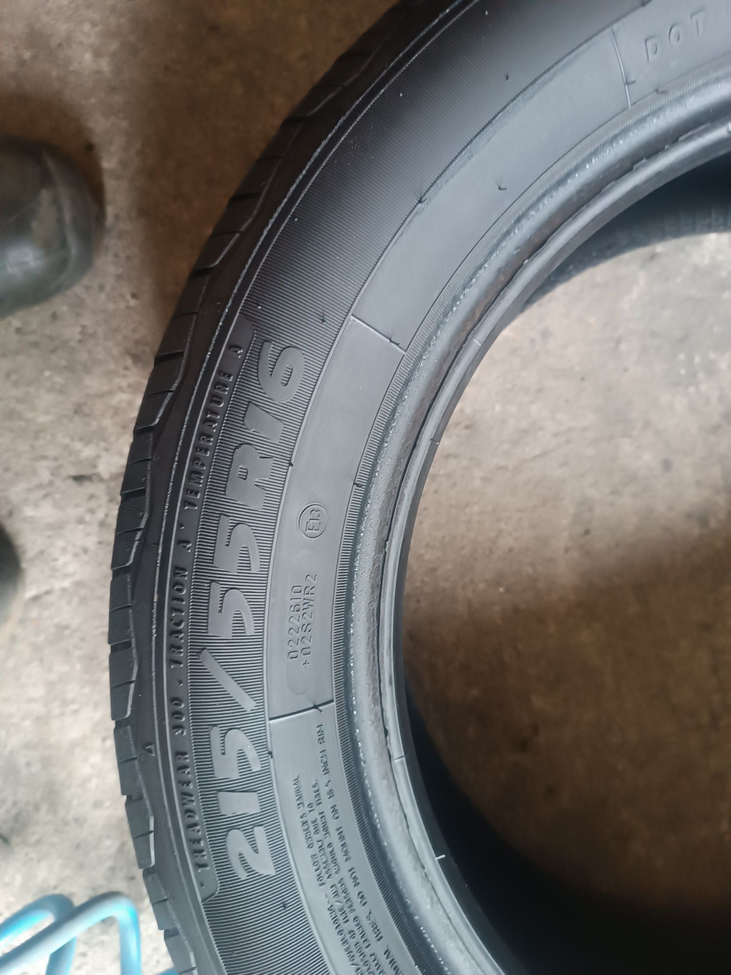 Sprzedam bardzo ładne Opony Dębica 215/55 r16