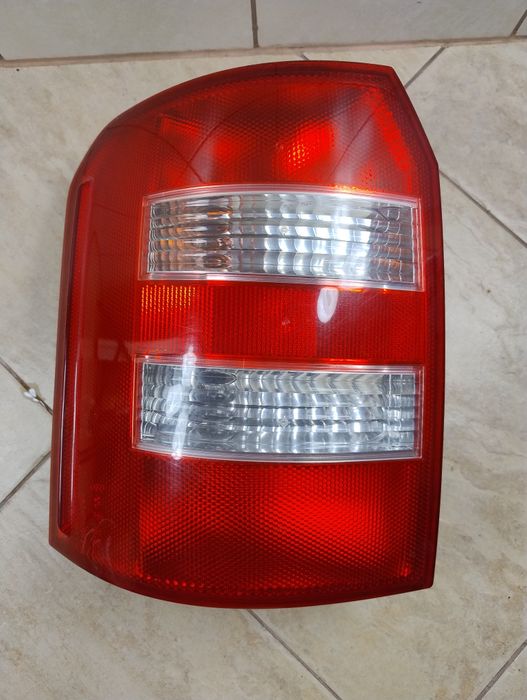 Audi a2 lampa tył lewa 99-05 wkład żarówek oryginał wysyłka OLX 8Z0