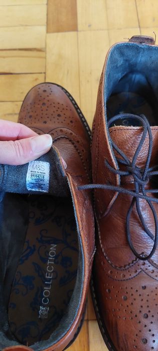 Чоловічі демісезонні черевики M&S 41- 42р
БPОГИ CHESTER
BROWN