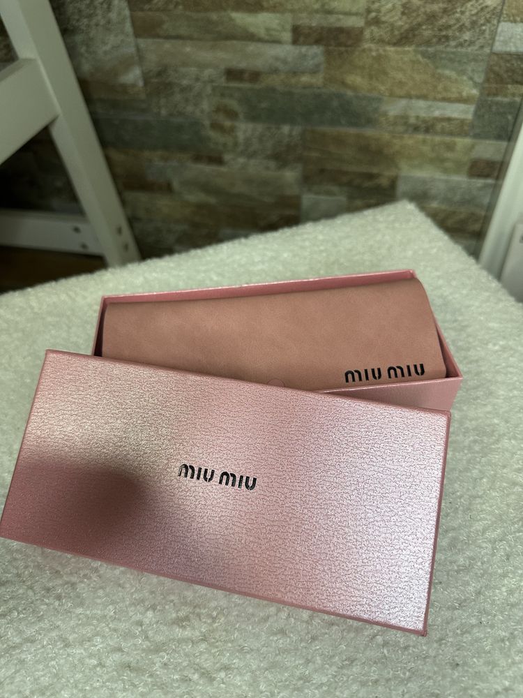 Oculos miu miu novos