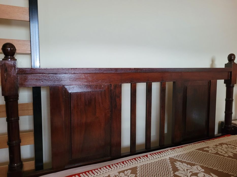 Mobilia de quarto antiga