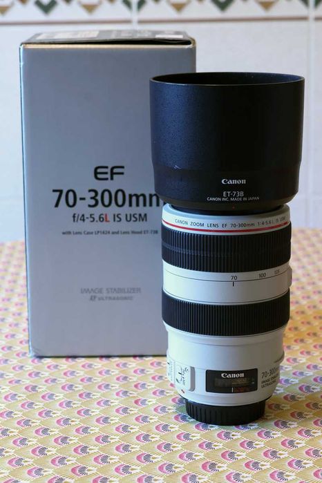 Canon EF 70-300/4-5.6L IS completa e em excelente estado
