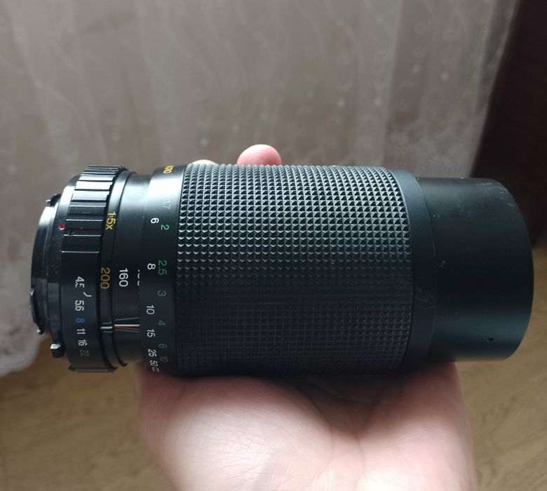 Об'єктив Vivitar 75-200 mm