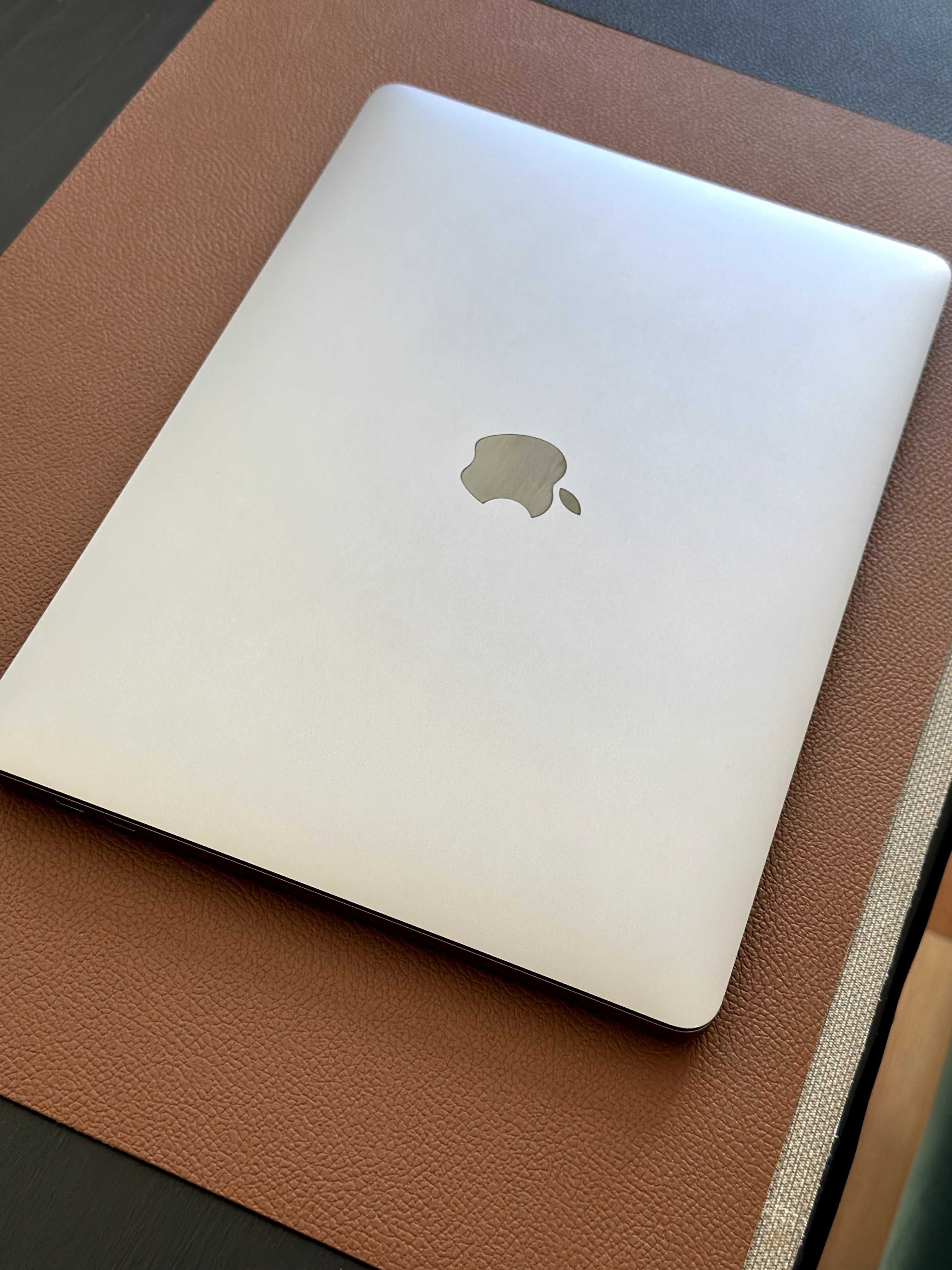 MacBook Pro de 13 polegadas - Teclado Português