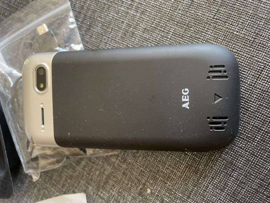 Telemóvel AEG Dual Sim modelo BTX330 Transformer, novo