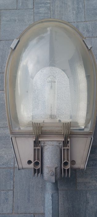 Oprawa PHILIPS Malaga SGS 102 + żarówka WSL 150W + podstawa montażowa