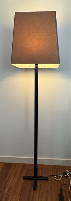 Candeeiro de Pé Interdesign