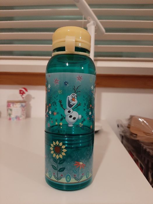 Garrafa plástico com motivos do Frozen