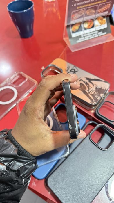 15 PRO MAX 256GB - Leia descrição