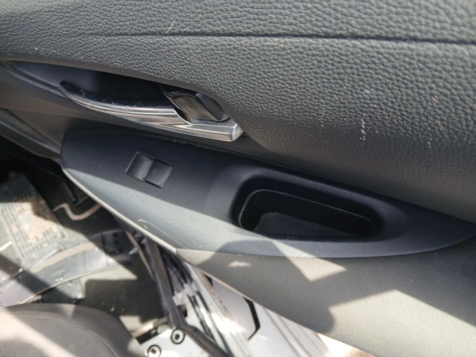 Comando / botão / interruptor vidros trás direito TOYOTA Corolla Touri