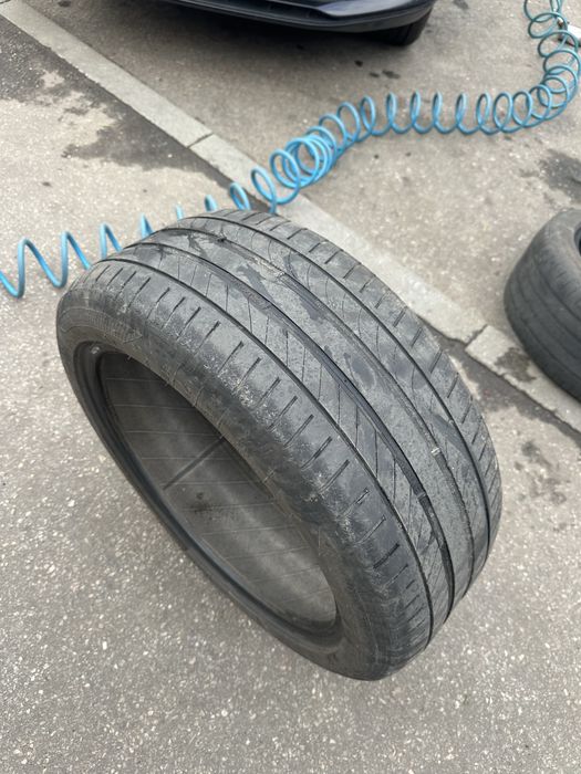 Продам 235 45 18 одне колесо в гарному стані!