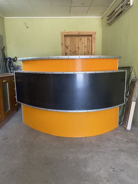 Продам  стойку ресепшн