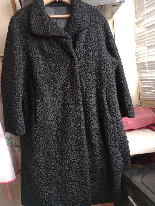 Продам шубу каракулевую, куртку-ветровку мужскую