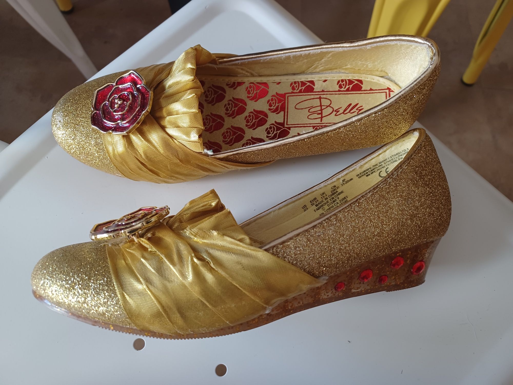 Sapatos bela e o monstro n⁰32 /33
