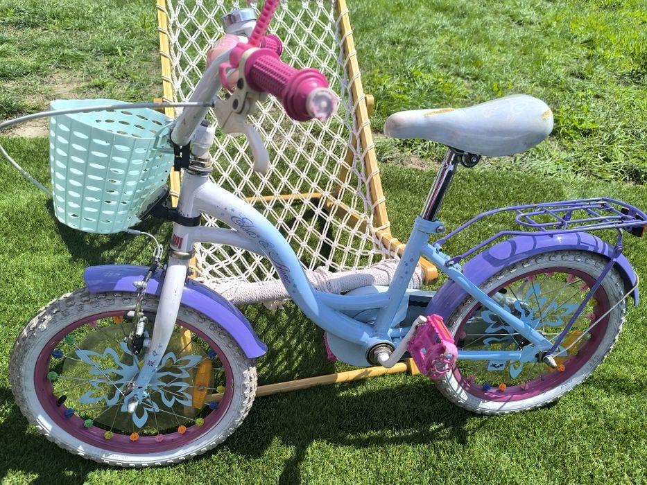 Rower Elza Kraina Lodu '16