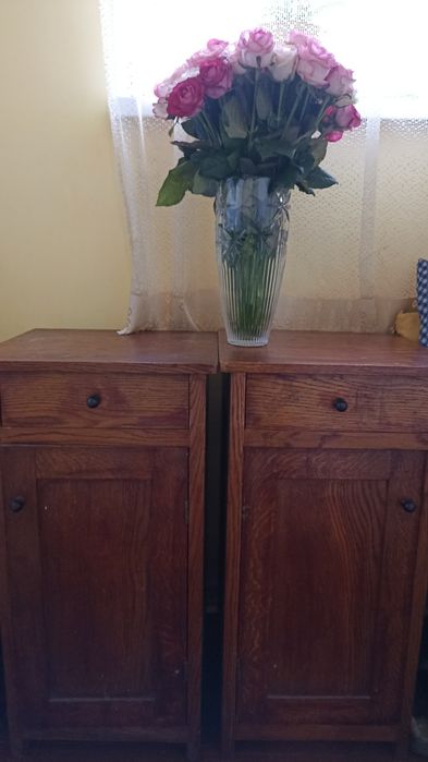 Віддам старі меблі