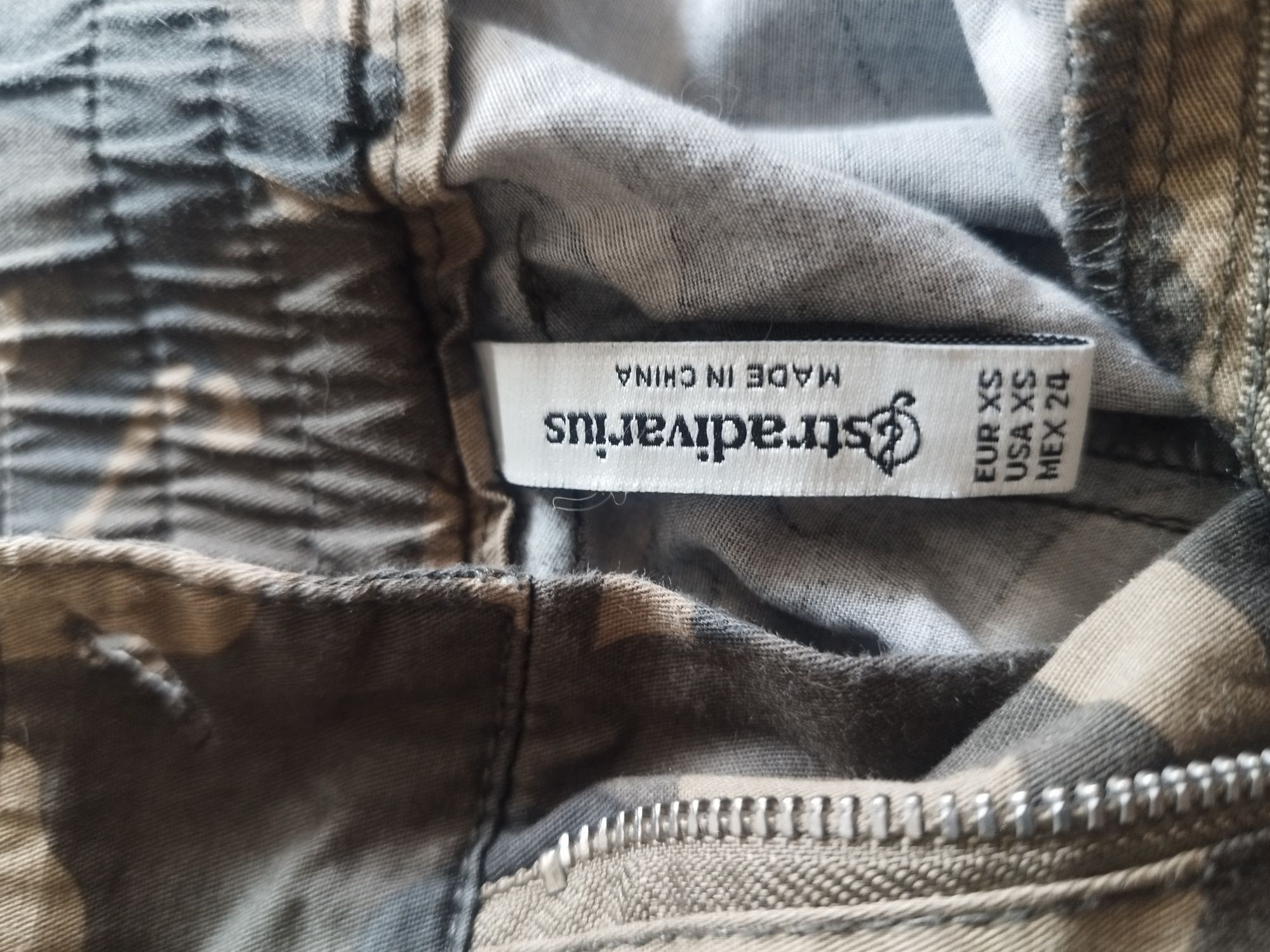 Spodnie moro Stradivarius roz XS joggery