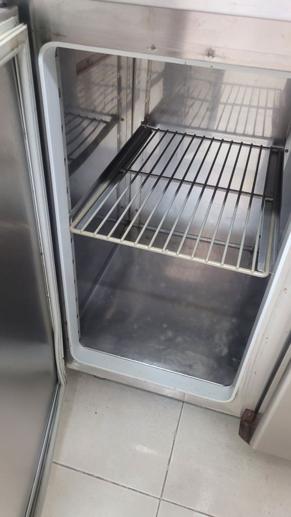 Bancada Inox Refrigerada de 4 Portas NoFrost